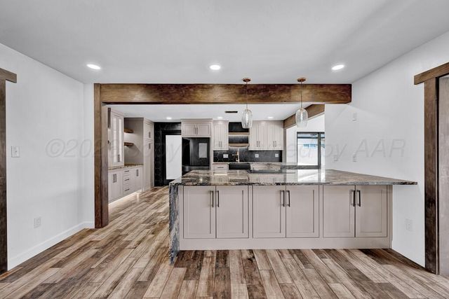 6117 Gainsborough Road, Amarillo, TX 79106