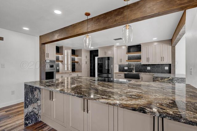 6117 Gainsborough Road, Amarillo, TX 79106