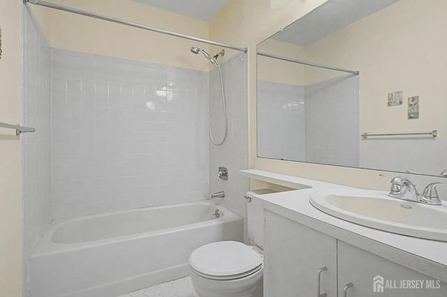 242 Bromley Place, East Brunswick, NJ 08816