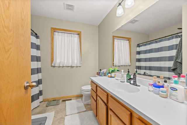 942 Crossings Way, Delano, MN 55328