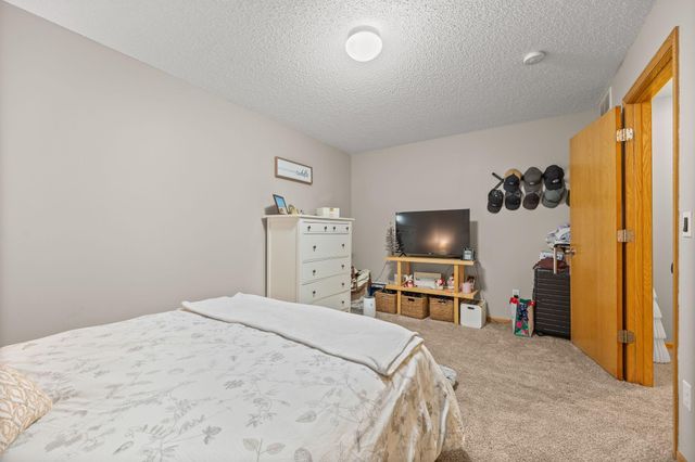 942 Crossings Way, Delano, MN 55328