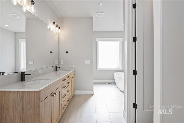 15319 Rhodes Ct, Caldwell, ID 83607