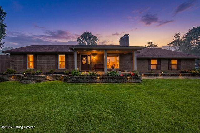 128 Erikas Ct, Shepherdsville, KY 40165