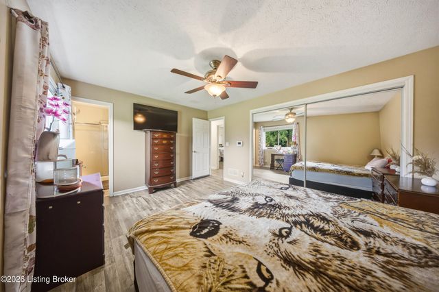 128 Erikas Ct, Shepherdsville, KY 40165