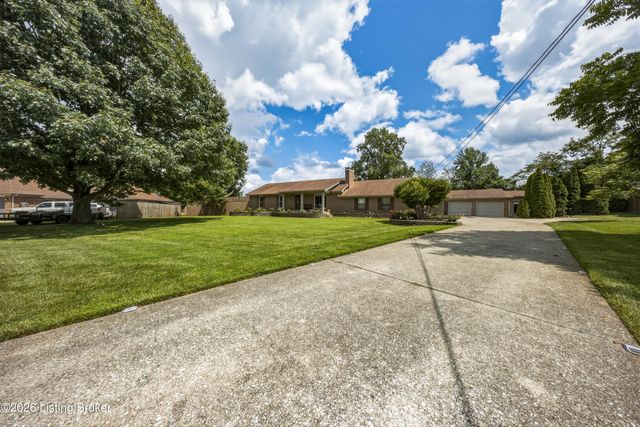 128 Erikas Ct, Shepherdsville, KY 40165