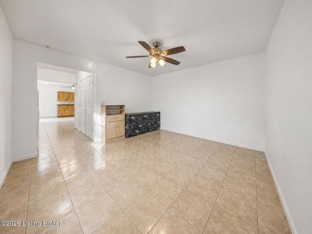 128 Erikas Ct, Shepherdsville, KY 40165