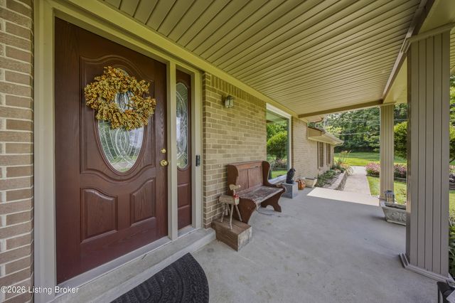 128 Erikas Ct, Shepherdsville, KY 40165