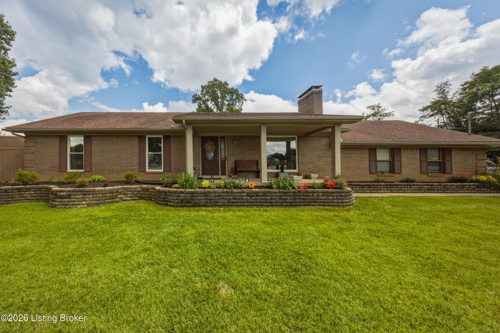 128 Erikas Ct, Shepherdsville, KY 40165