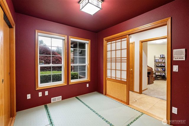 2121 90th Street E, Tacoma, WA 98445