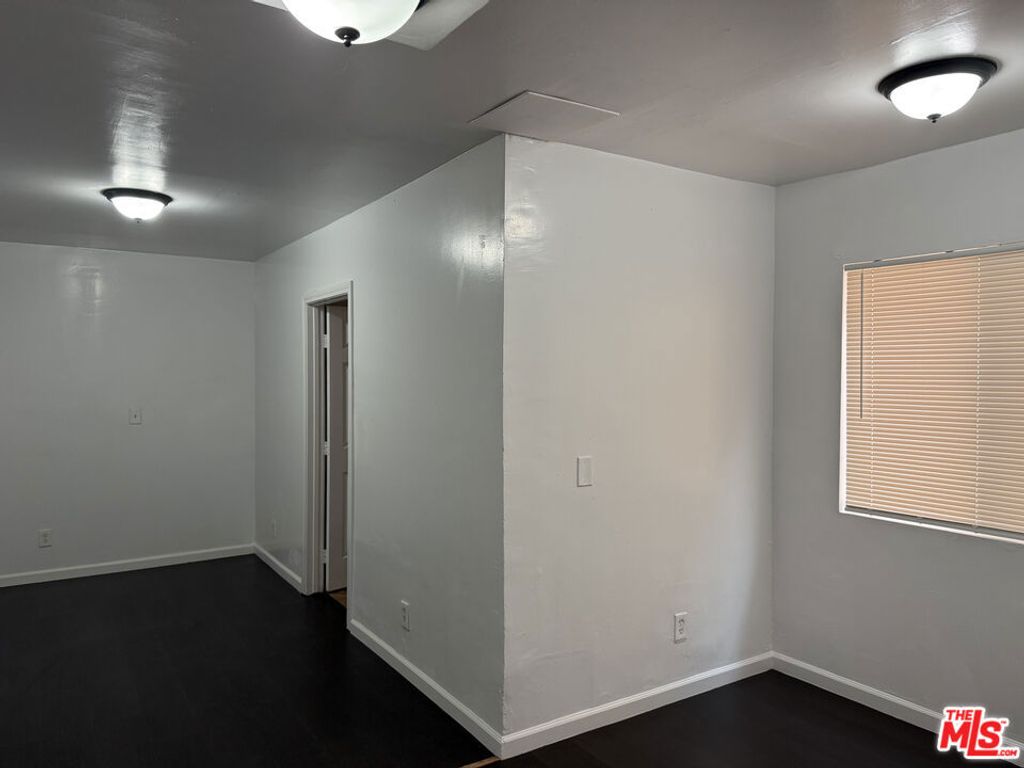 Image 7 of property listing at 3711 S Western Avenue, Los Angeles, CA 90018