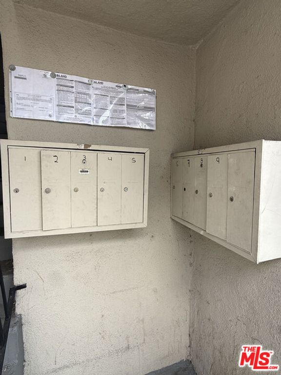 Image 9 of property listing at 3711 S Western Avenue, Los Angeles, CA 90018