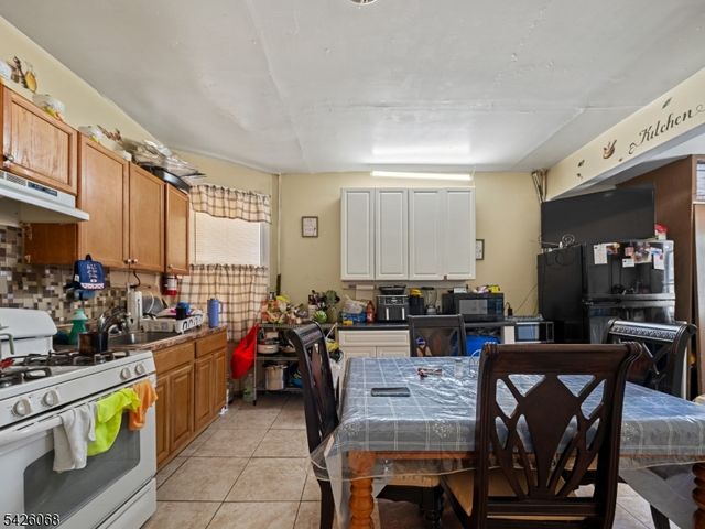 86 Pennington St, Paterson City, NJ 07501