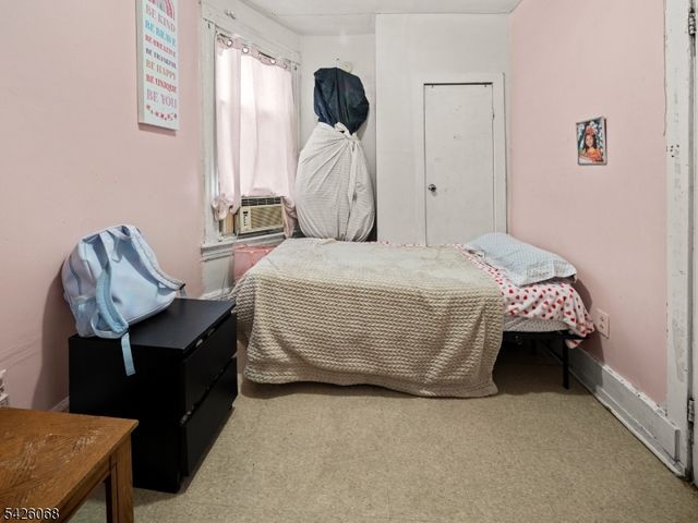 86 Pennington St, Paterson City, NJ 07501