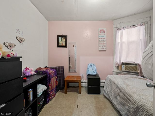 86 Pennington St, Paterson City, NJ 07501
