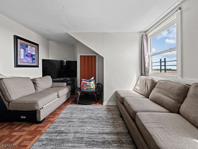 86 Pennington St, Paterson City, NJ 07501