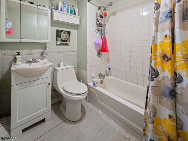 86 Pennington St, Paterson City, NJ 07501