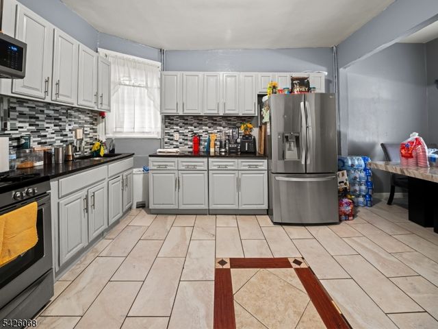 86 Pennington St, Paterson City, NJ 07501