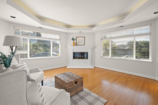 6070 Mazuela Dr., Oakland, CA 94611