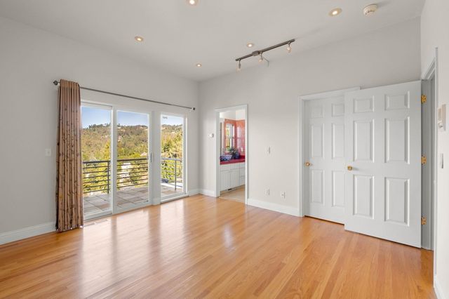 6070 Mazuela Dr., Oakland, CA 94611