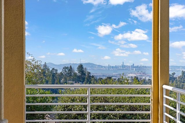 6070 Mazuela Dr., Oakland, CA 94611