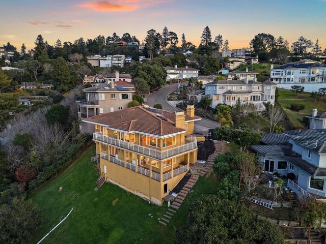 6070 Mazuela Dr., Oakland, CA 94611