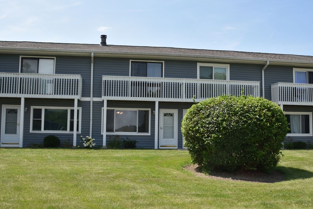 34228 N Birch Lane 27c, Gurnee, IL 60031