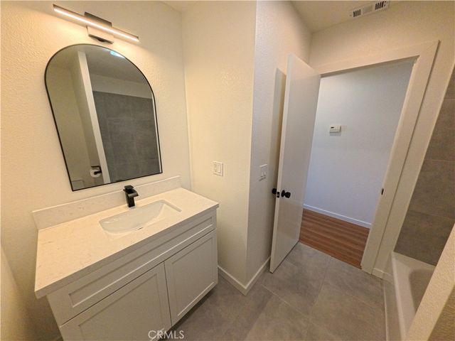 1000 Central 30, Riverside, CA 92507