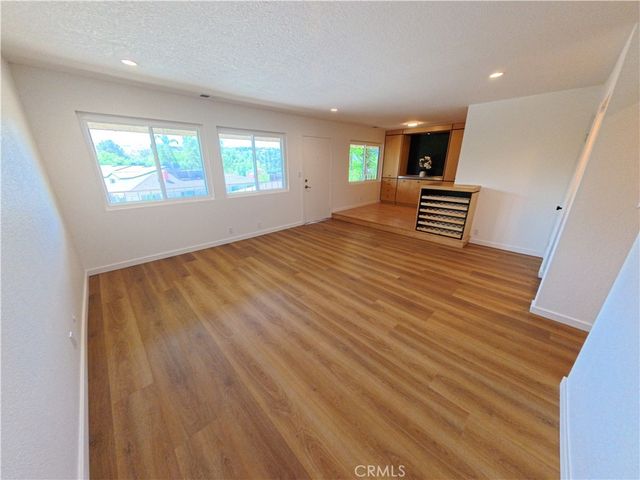1000 Central 30, Riverside, CA 92507