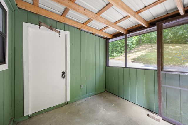 1830 Calk Lake Road, Jeffersonville, KY 40337