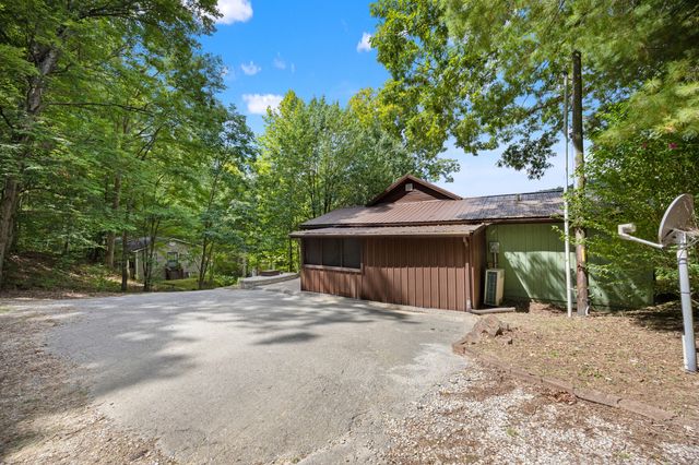 1830 Calk Lake Road, Jeffersonville, KY 40337