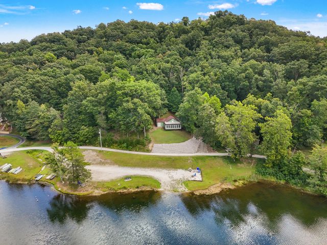 1830 Calk Lake Road, Jeffersonville, KY 40337