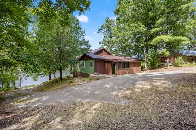 1830 Calk Lake Road, Jeffersonville, KY 40337