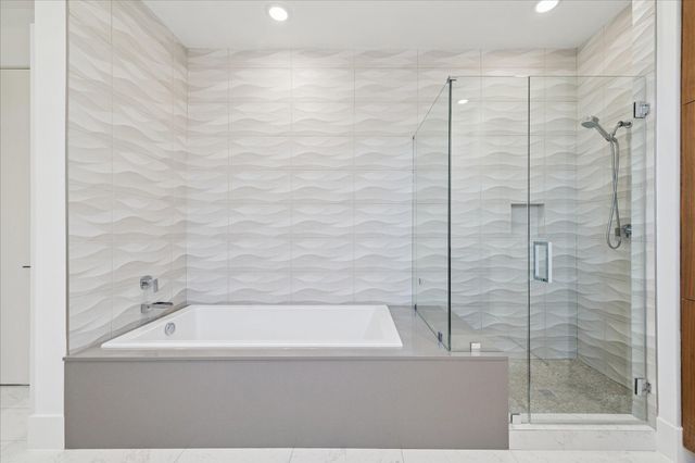 1430 Lake Pointe Parkway, Sugar Land, TX 77478