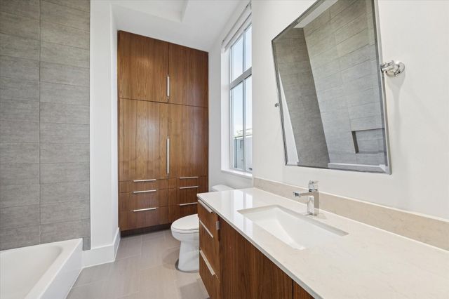 1430 Lake Pointe Parkway, Sugar Land, TX 77478