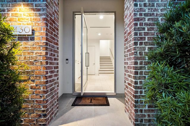 1430 Lake Pointe Parkway, Sugar Land, TX 77478