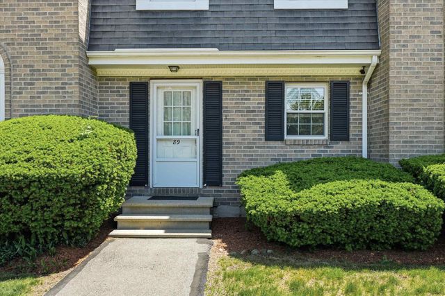 89 Fieldstone Drive, Londonderry, NH 03079