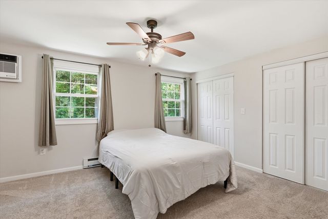 89 Fieldstone Drive, Londonderry, NH 03079