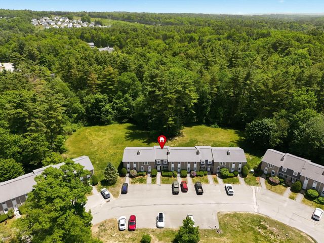 89 Fieldstone Drive, Londonderry, NH 03079