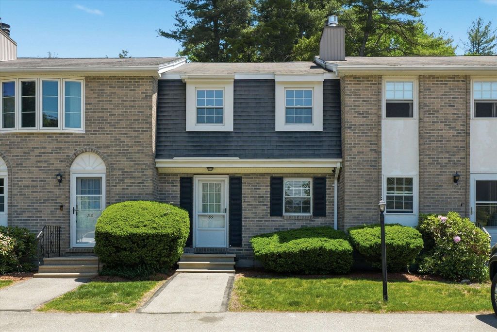 89 Fieldstone Drive, Londonderry, NH 03079