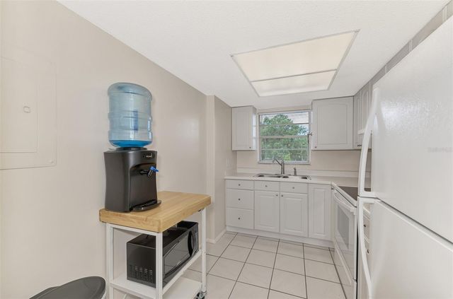 102 CAPRI ISLES BOULEVARD 206, Venice, FL 34292