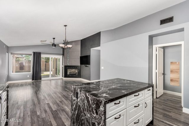 1567 N Tucana Court, Gilbert, AZ 85234