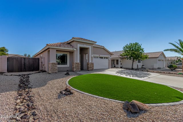 1567 N Tucana Court, Gilbert, AZ 85234