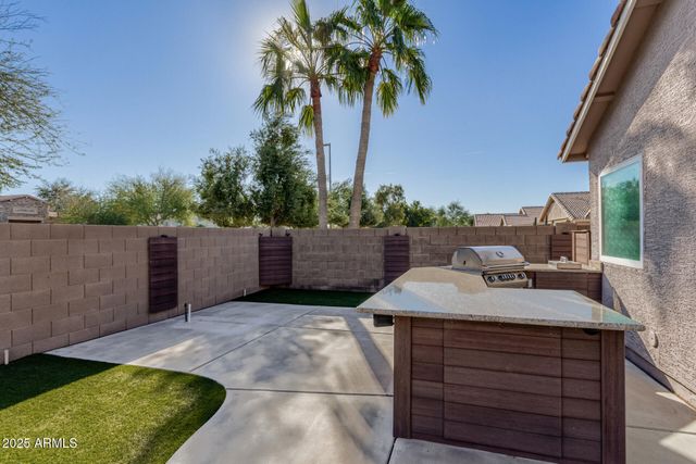 1567 N Tucana Court, Gilbert, AZ 85234