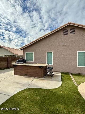 1567 N Tucana Court, Gilbert, AZ 85234