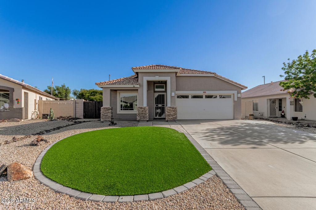 1567 N Tucana Court, Gilbert, AZ 85234