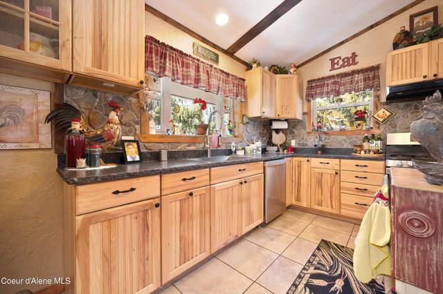 629 Flat Creek Rd, St. Maries, ID 83861