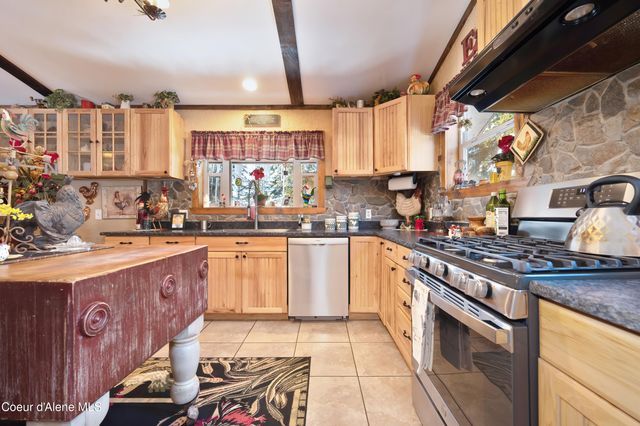 629 Flat Creek Rd, St. Maries, ID 83861