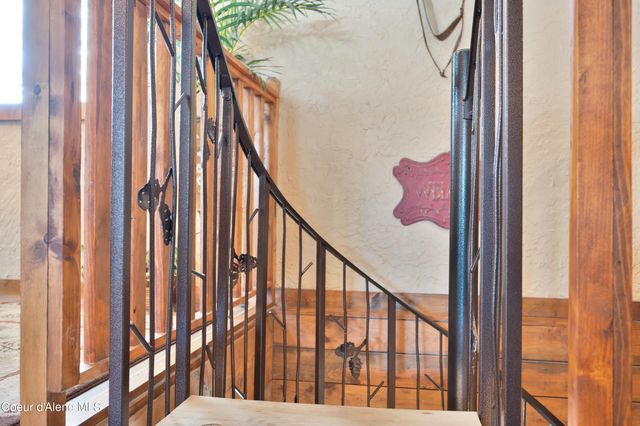 629 Flat Creek Rd, St. Maries, ID 83861