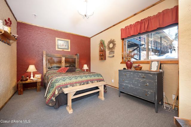 629 Flat Creek Rd, St. Maries, ID 83861