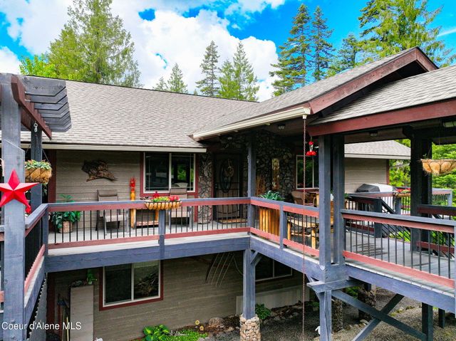 629 Flat Creek Rd, St. Maries, ID 83861